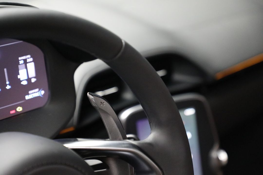 2025 McLaren Artura Spider