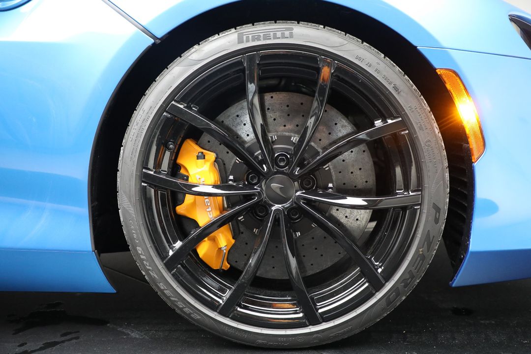 2025 McLaren Artura Spider