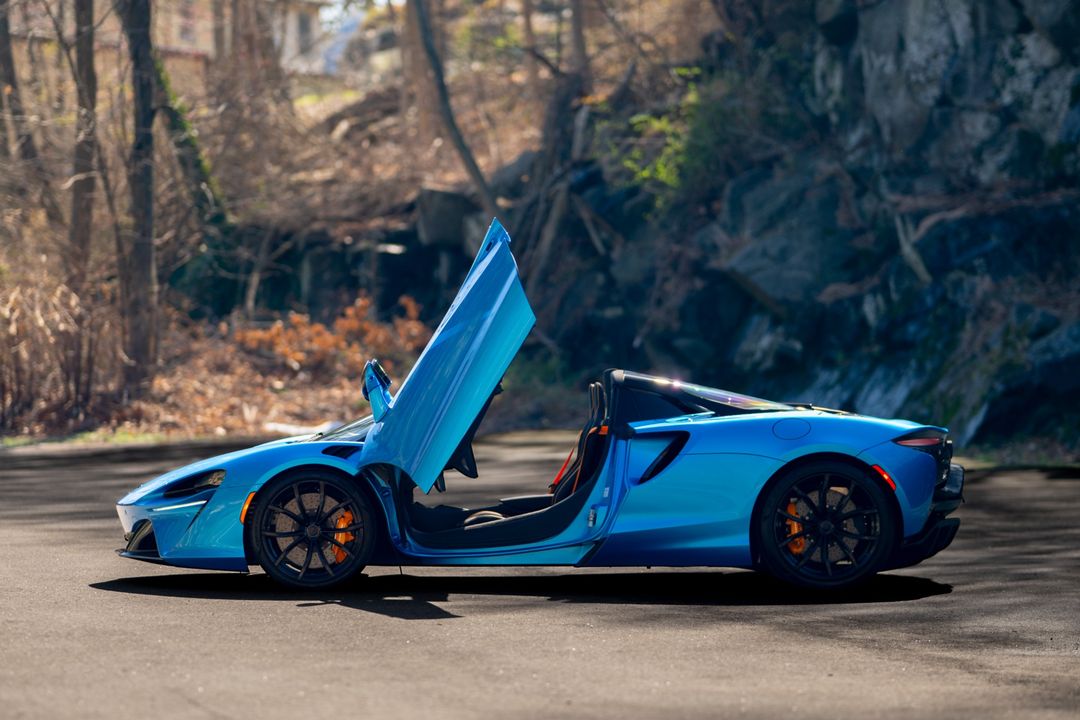 2025 McLaren Artura Spider