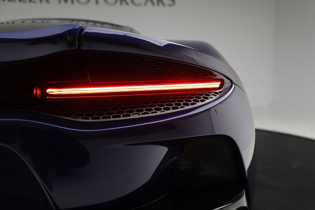 2023 McLaren GT