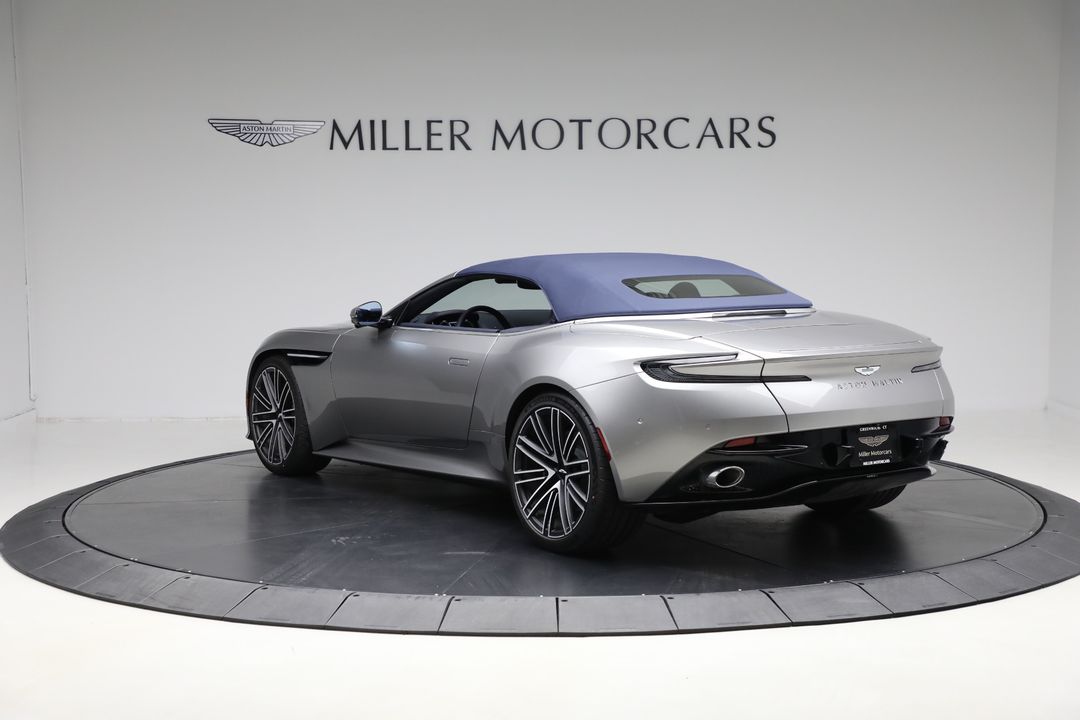 2025 Aston Martin DB12