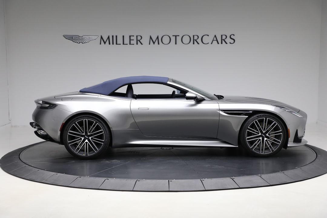 2025 Aston Martin DB12