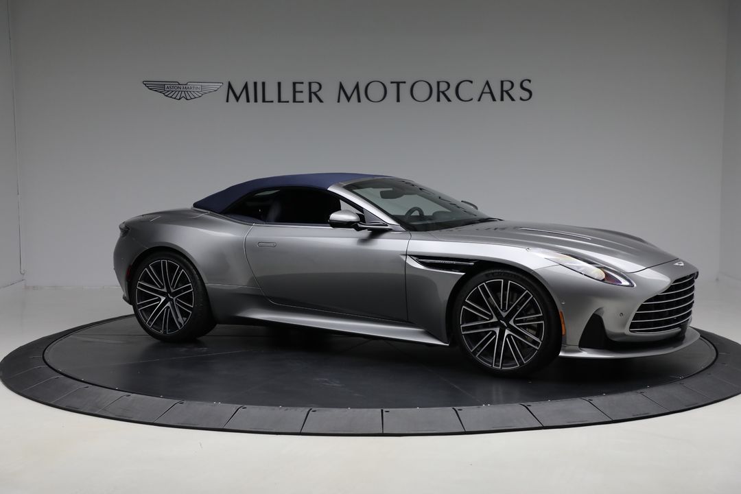2025 Aston Martin DB12