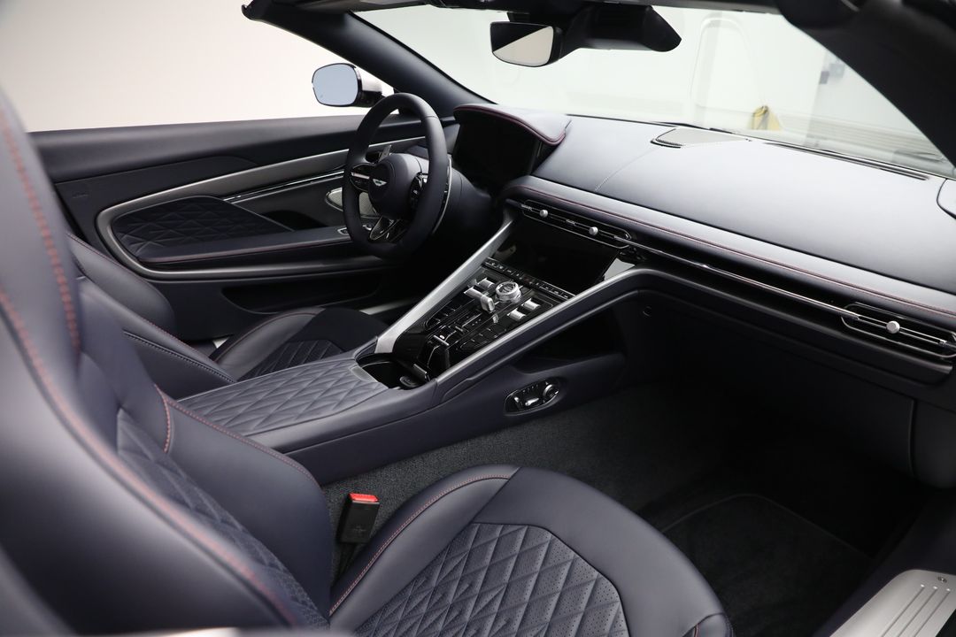 2025 Aston Martin DB12