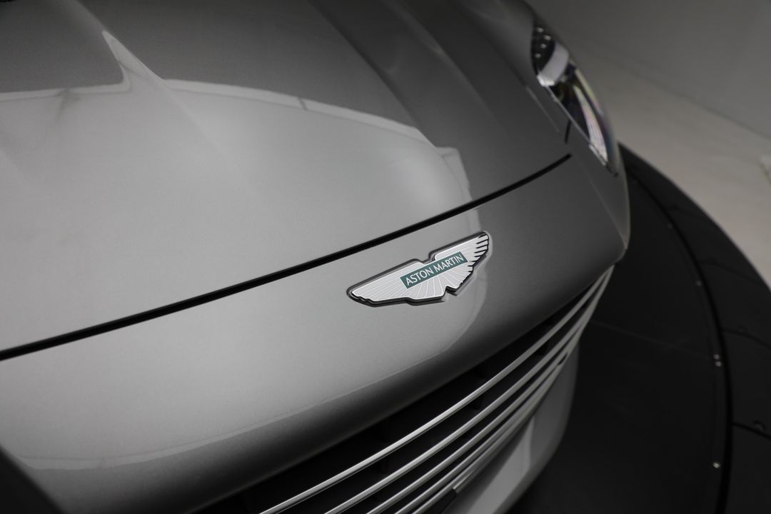 2025 Aston Martin DB12