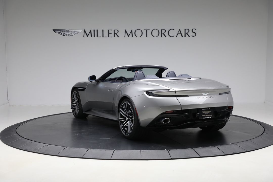 2025 Aston Martin DB12