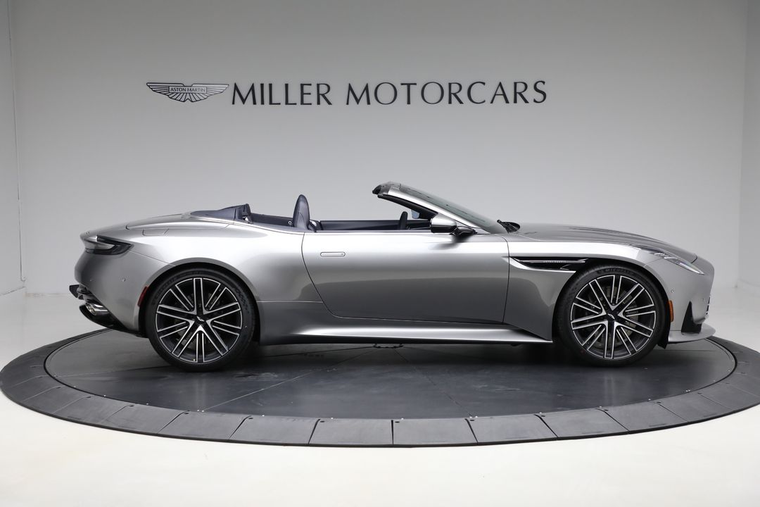 2025 Aston Martin DB12