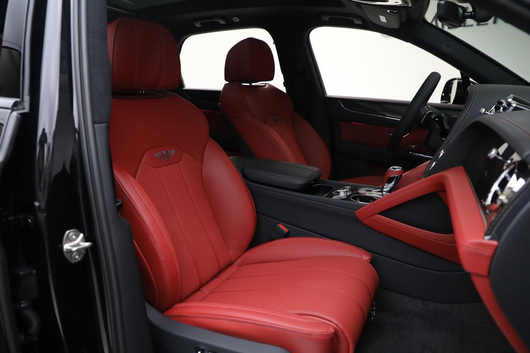 2025 Bentley Bentayga