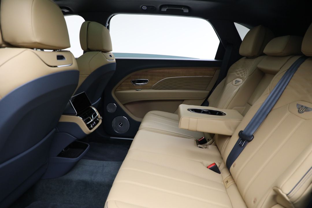 2025 Bentley Bentayga EWB