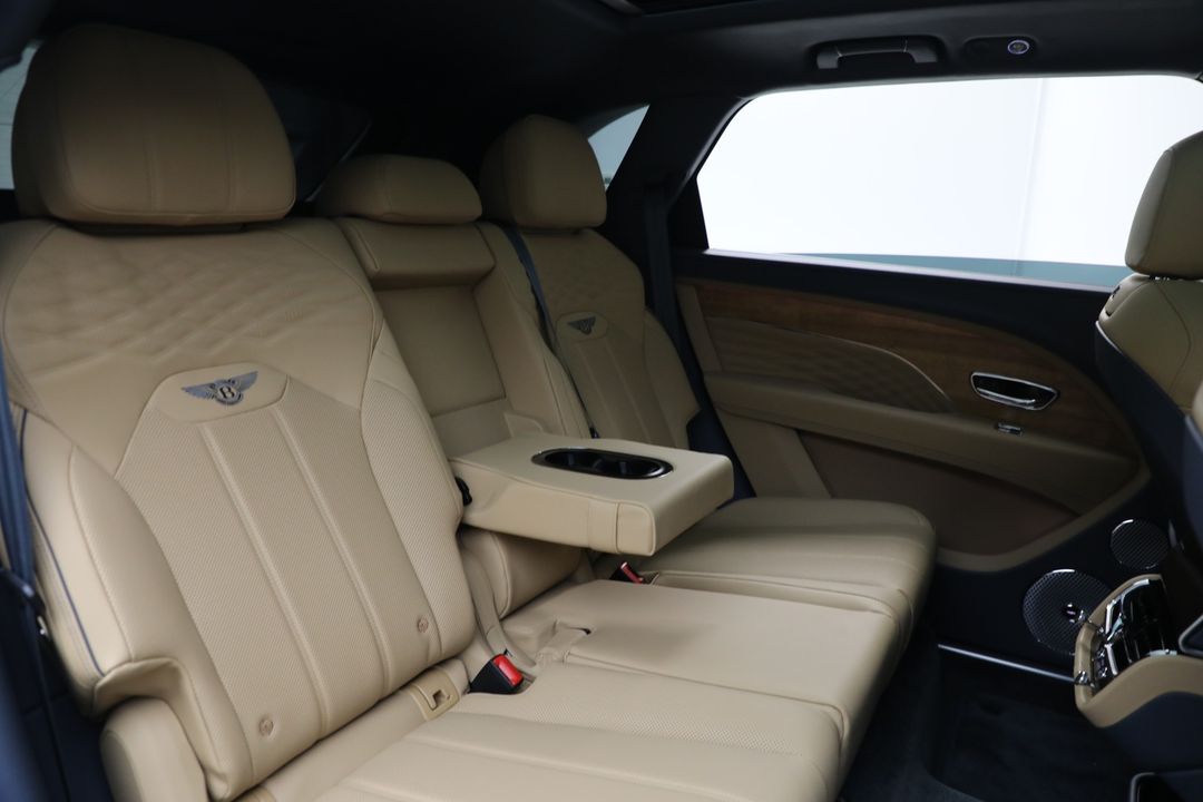 2025 Bentley Bentayga EWB