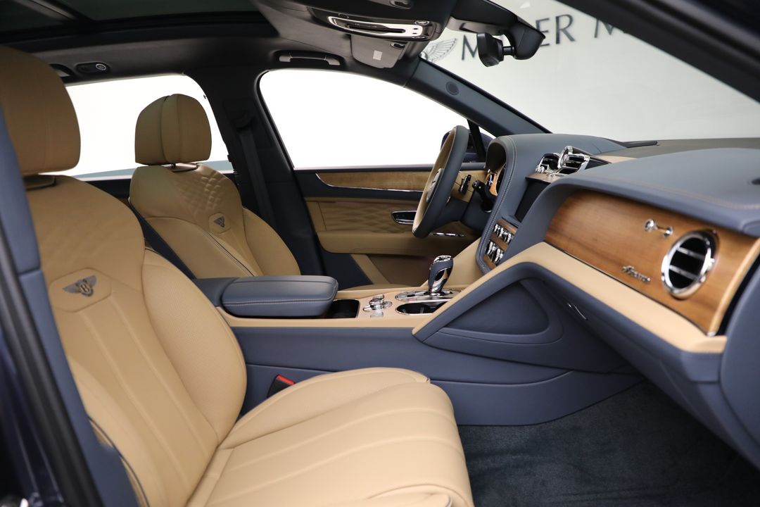 2025 Bentley Bentayga EWB