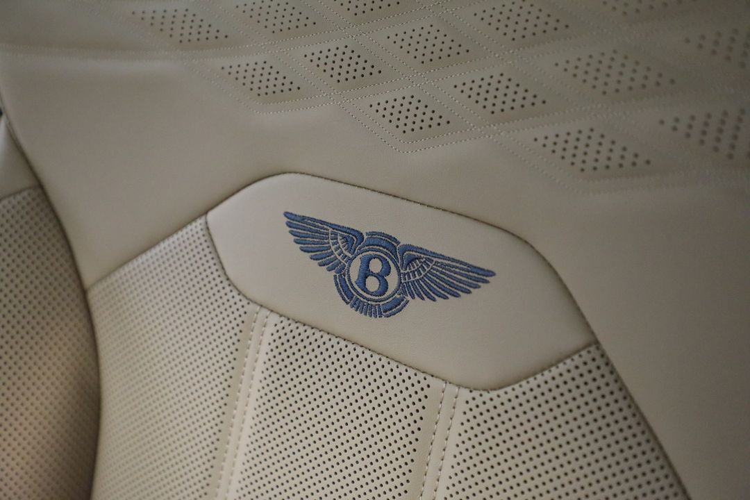 2025 Bentley Bentayga EWB