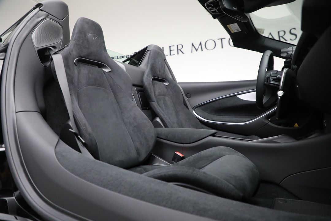 2025 McLaren Artura Spider