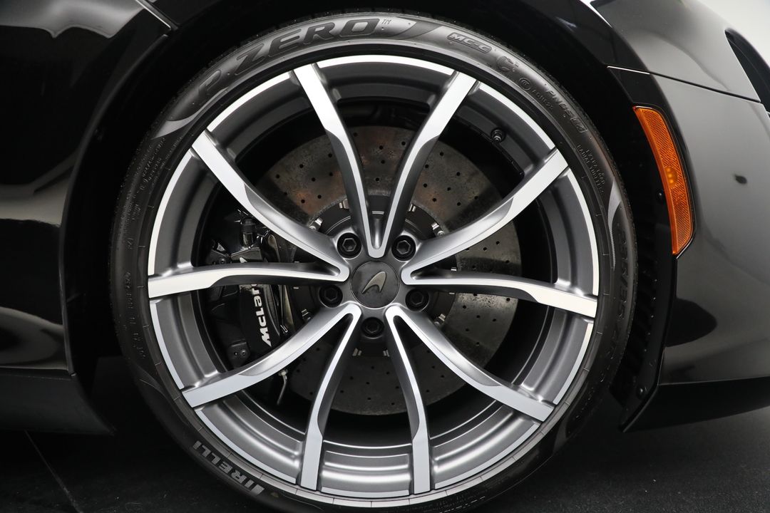 2025 McLaren Artura Spider