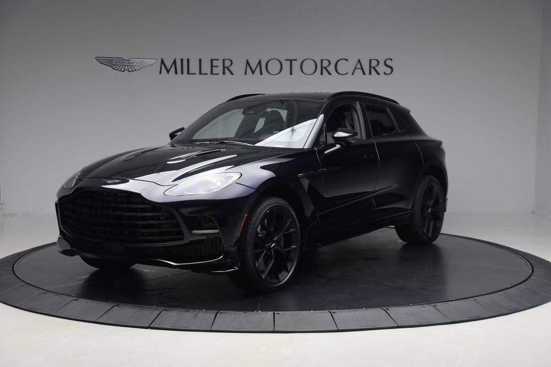 2025 Aston Martin DBX