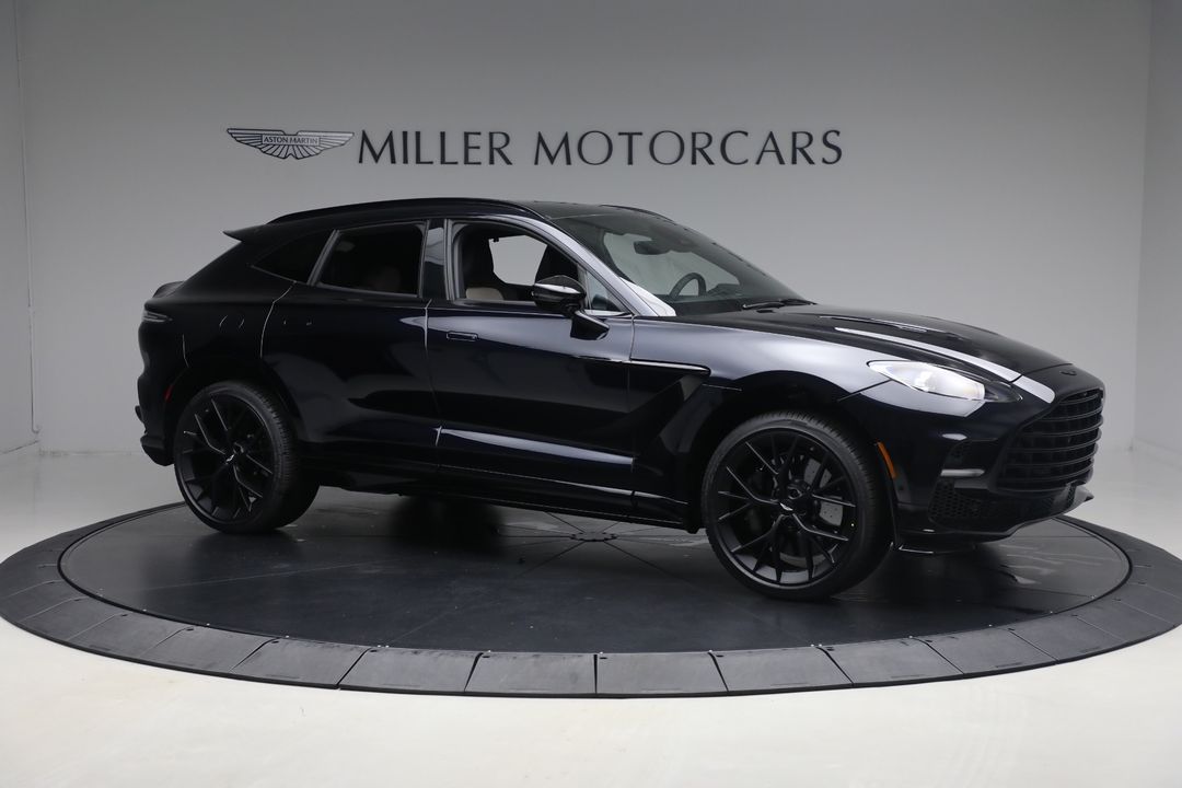 2025 Aston Martin DBX