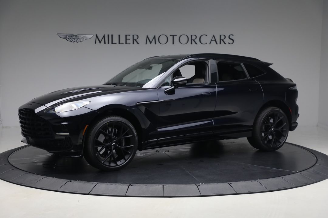 2025 Aston Martin DBX