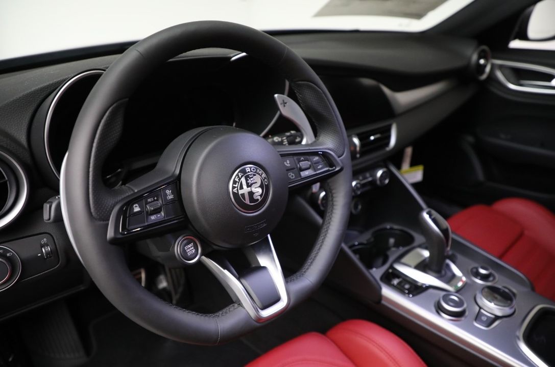 2025 Alfa Romeo Giulia