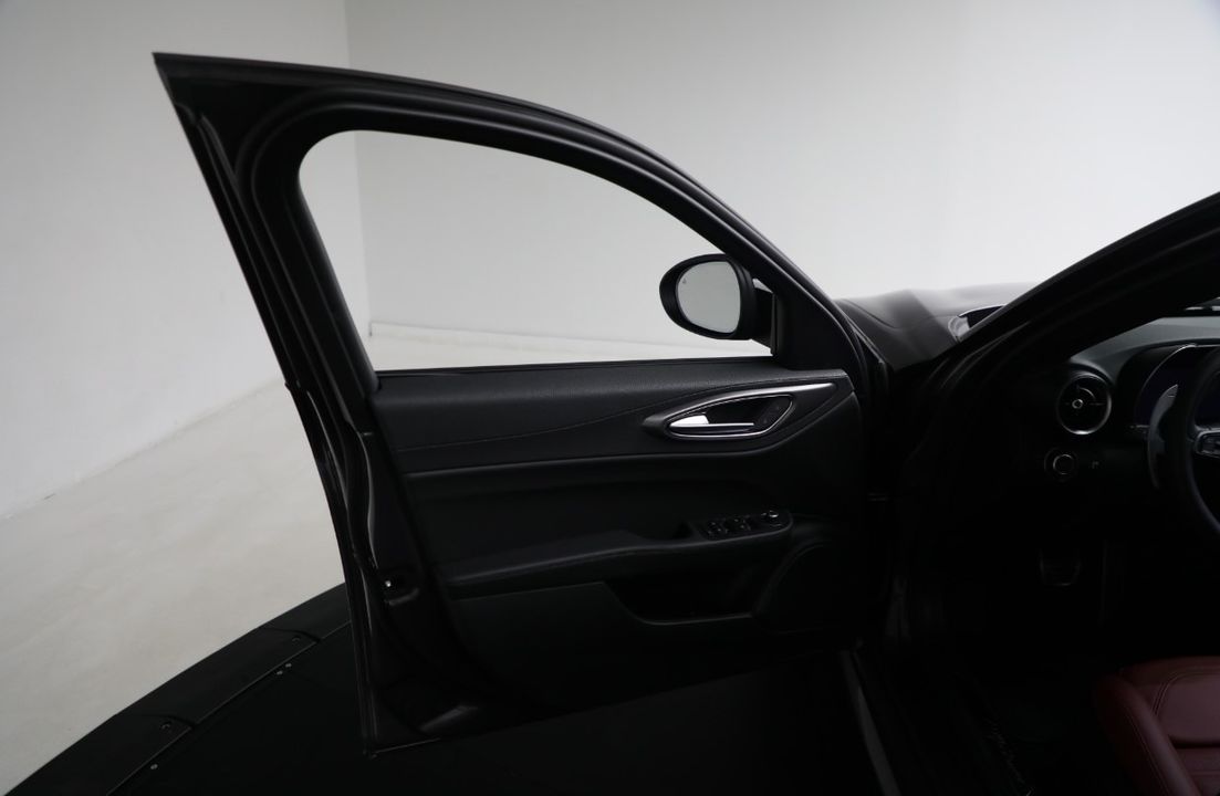 2025 Alfa Romeo Giulia