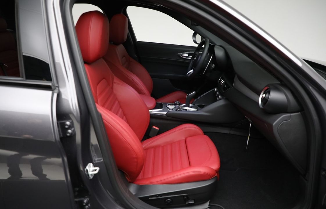 2025 Alfa Romeo Giulia