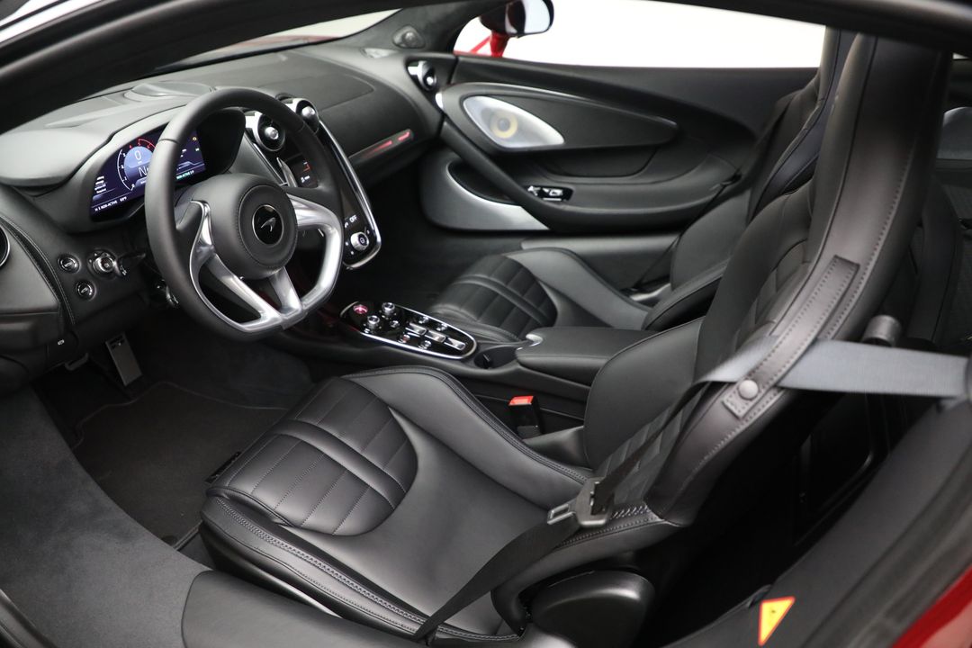 2025 McLaren GTS