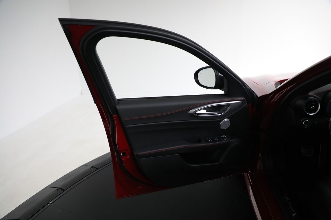 2025 Alfa Romeo Giulia