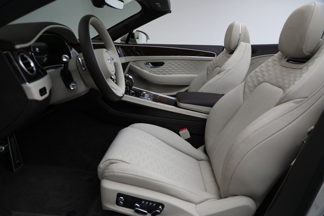 2025 Bentley Continental