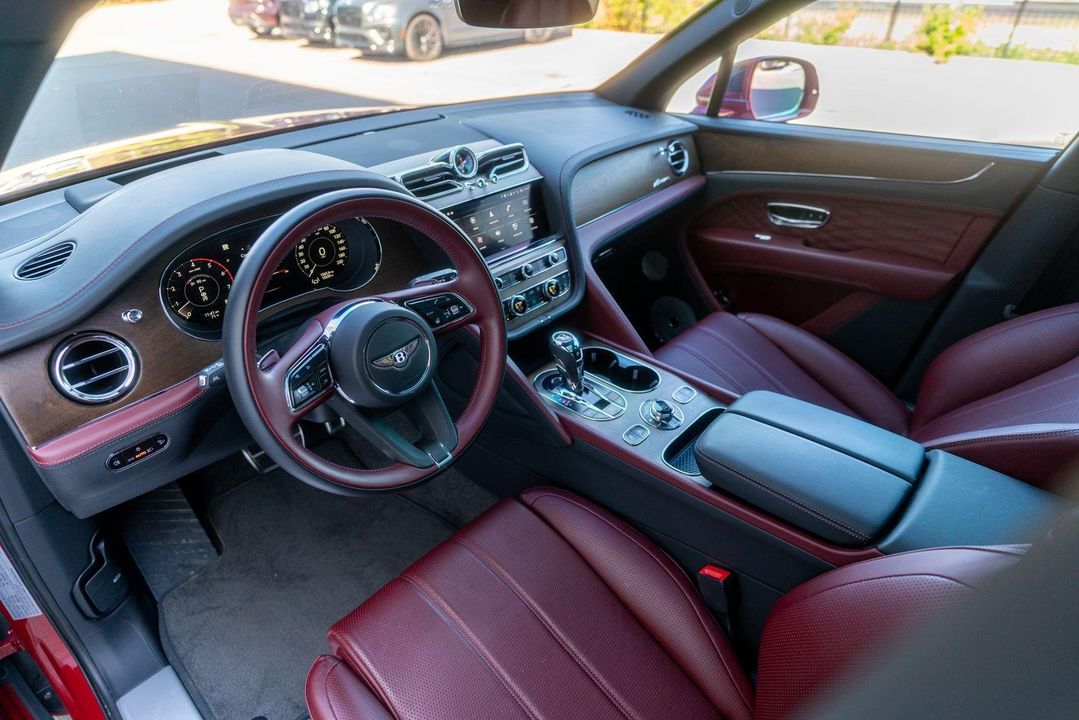 2024 Bentley Bentayga EWB