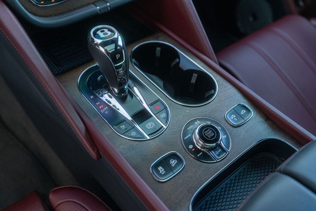 2024 Bentley Bentayga EWB