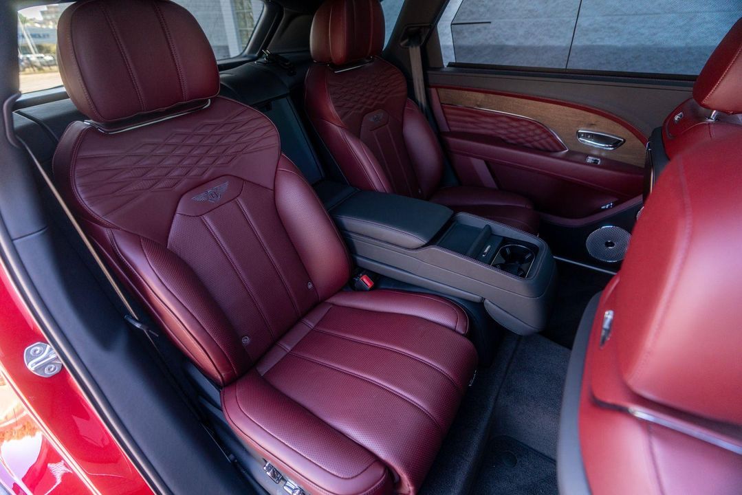 2024 Bentley Bentayga EWB
