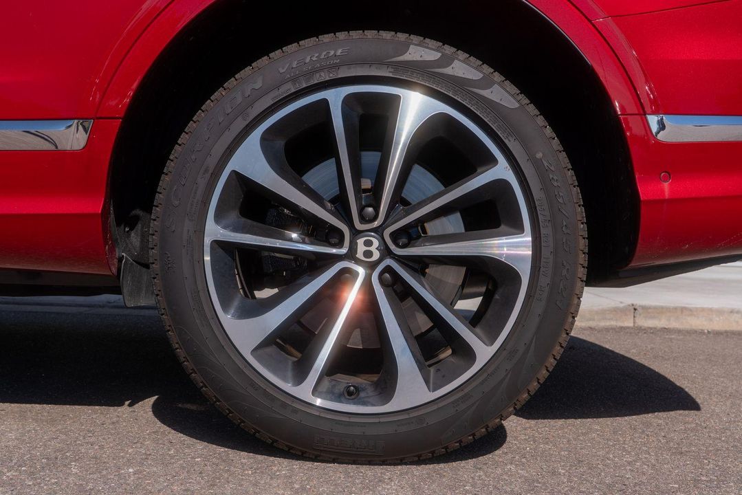 2024 Bentley Bentayga EWB