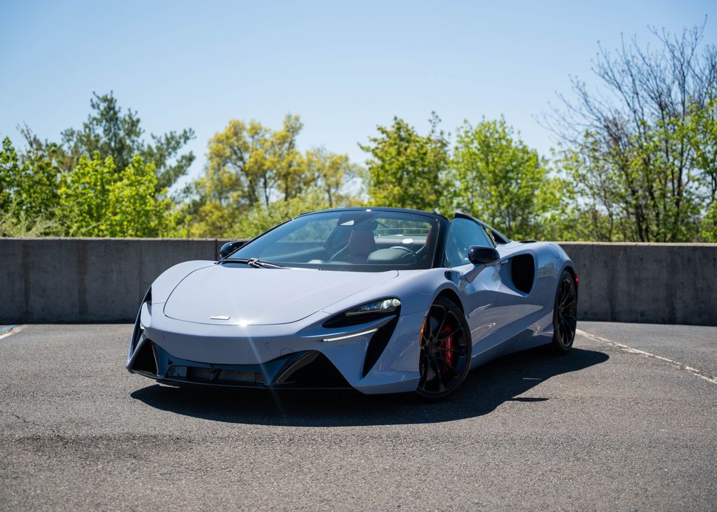 2025 McLaren Artura Spider