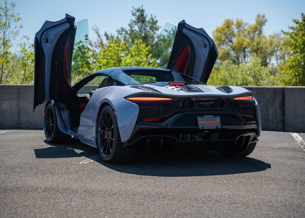 2025 McLaren Artura Spider