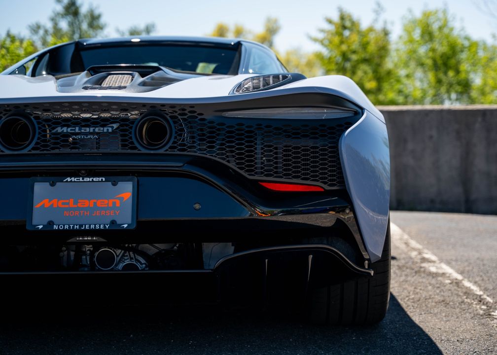 2025 McLaren Artura Spider