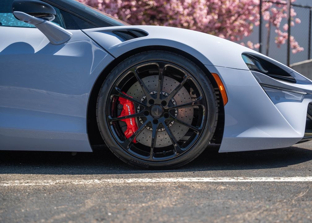 2025 McLaren Artura Spider