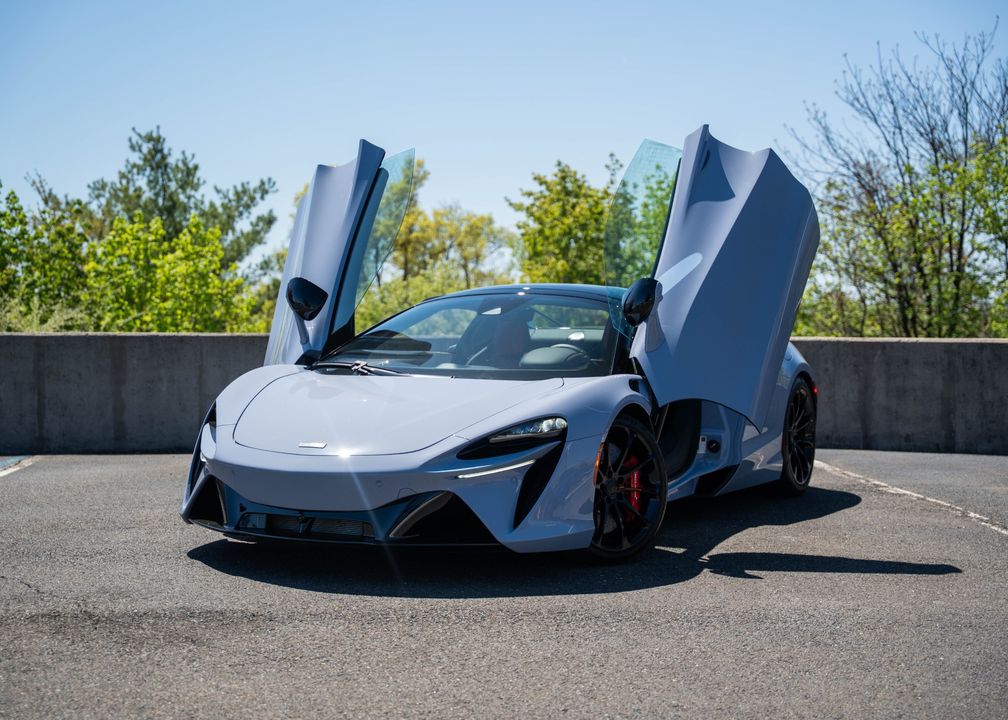 2025 McLaren Artura Spider