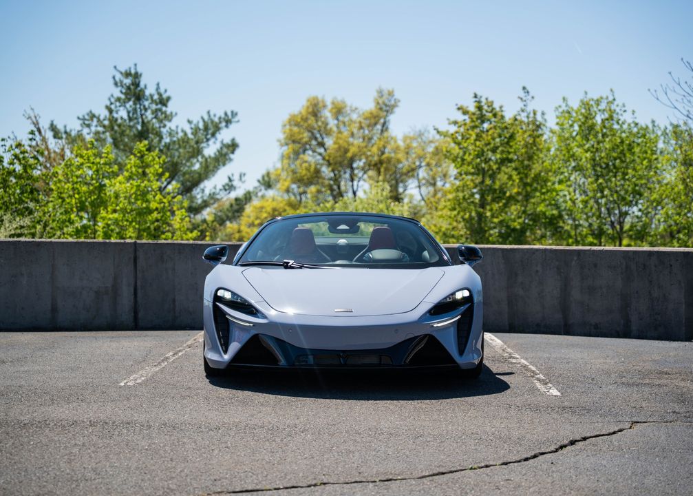 2025 McLaren Artura Spider