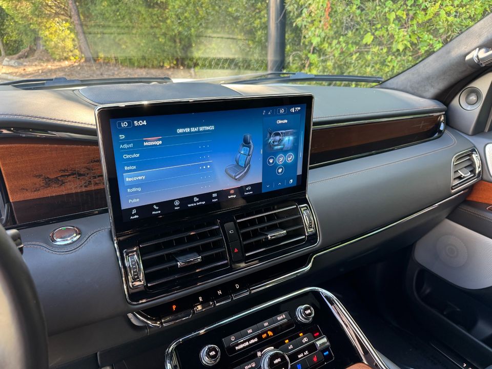 2023 Lincoln Navigator Black Label