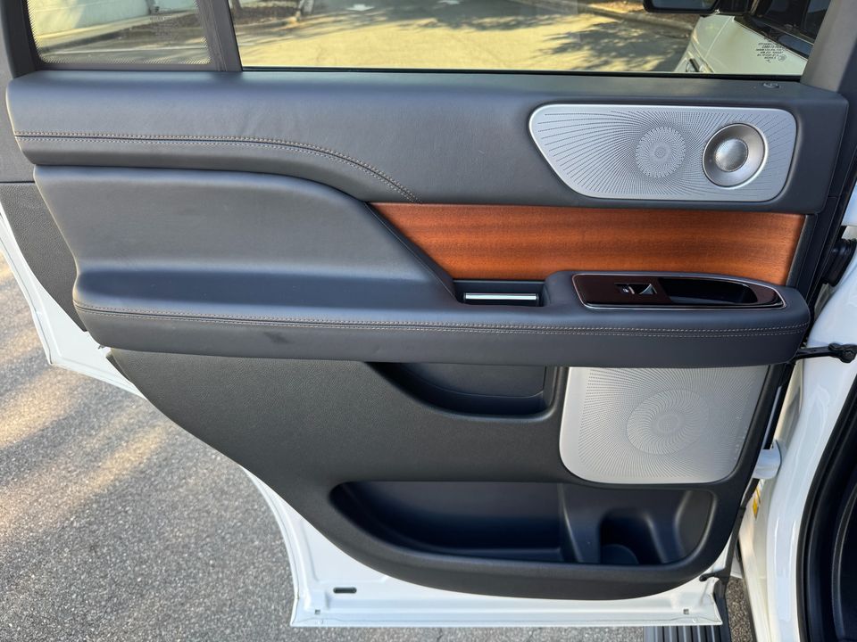 2023 Lincoln Navigator Black Label