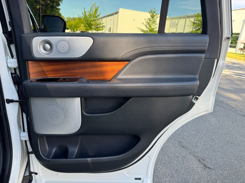 2023 Lincoln Navigator Black Label