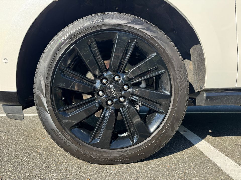 2023 Lincoln Navigator Black Label