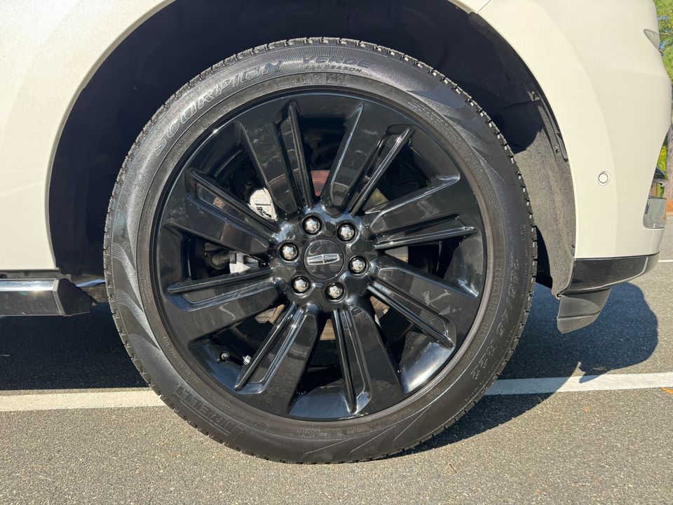 2023 Lincoln Navigator Black Label