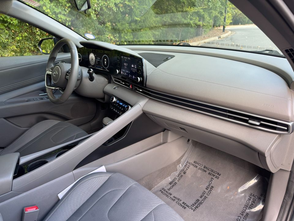 2022 Hyundai Elantra SEL