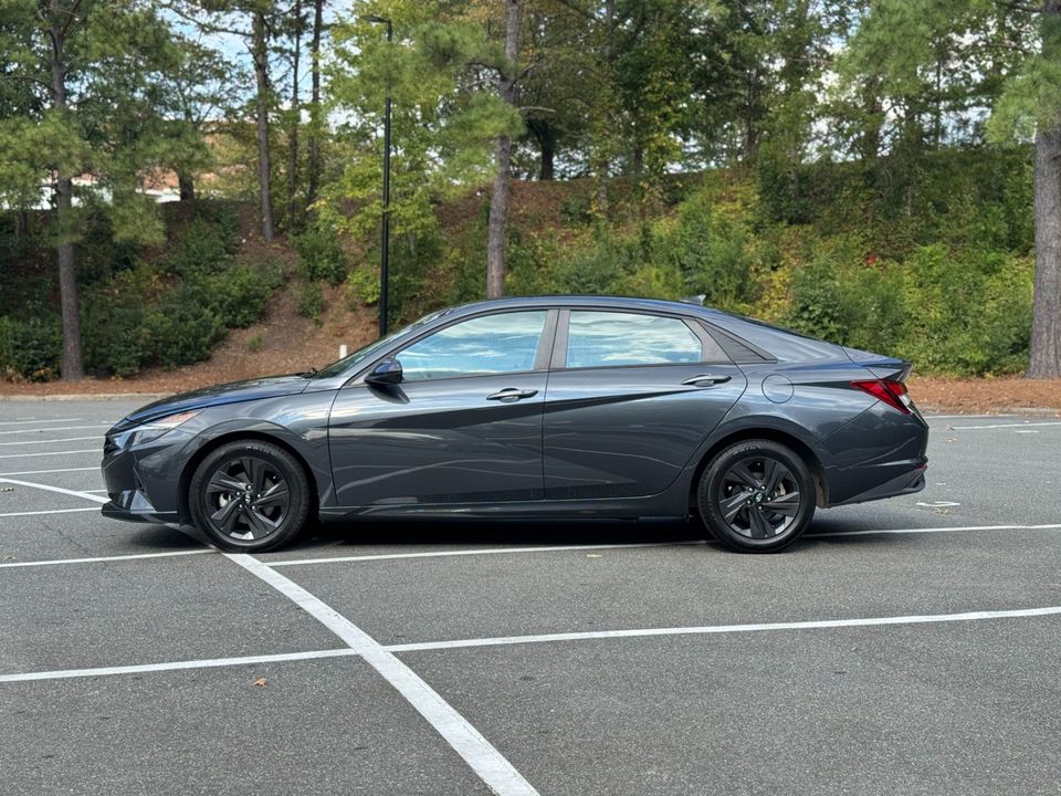2022 Hyundai Elantra SEL