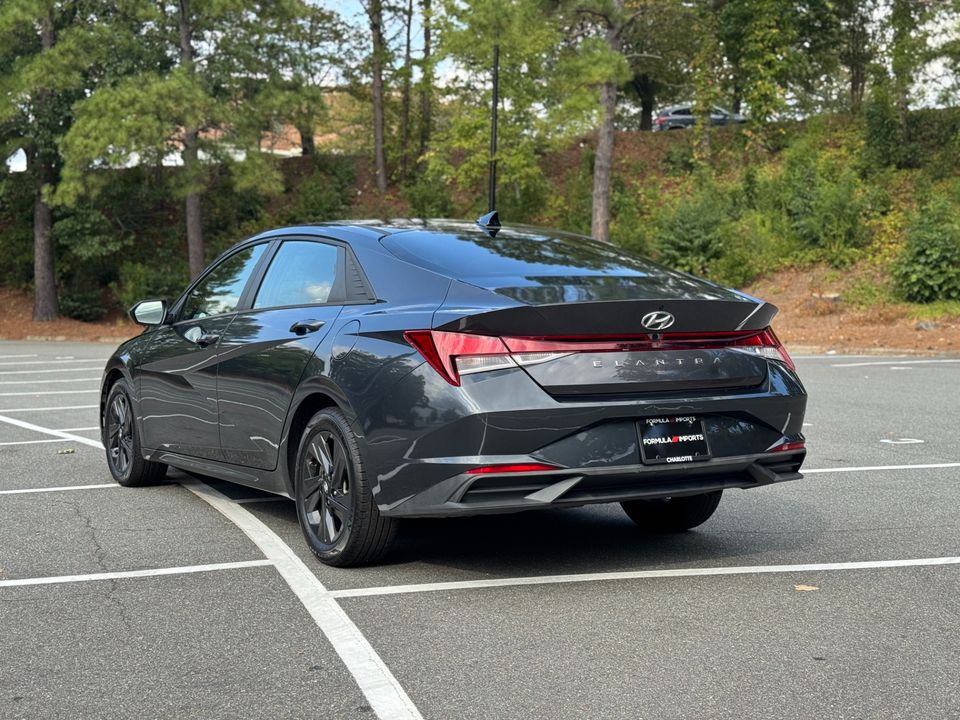 2022 Hyundai Elantra SEL