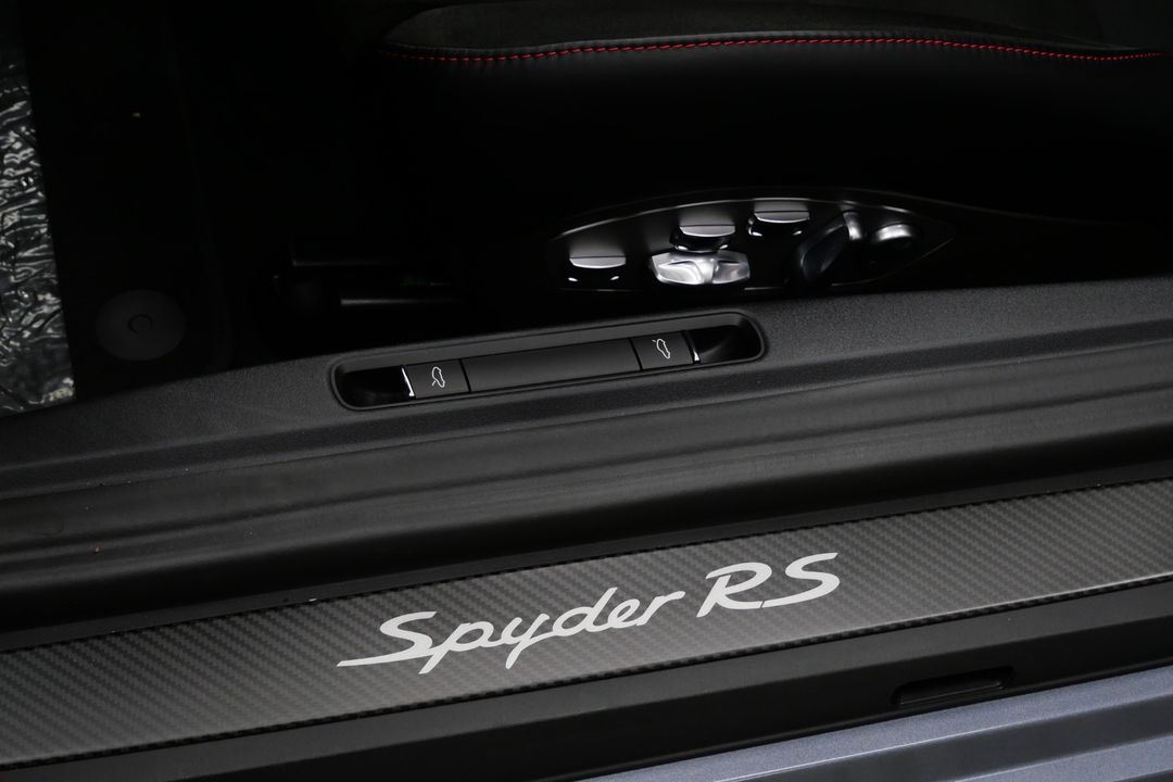 2025 Porsche 718