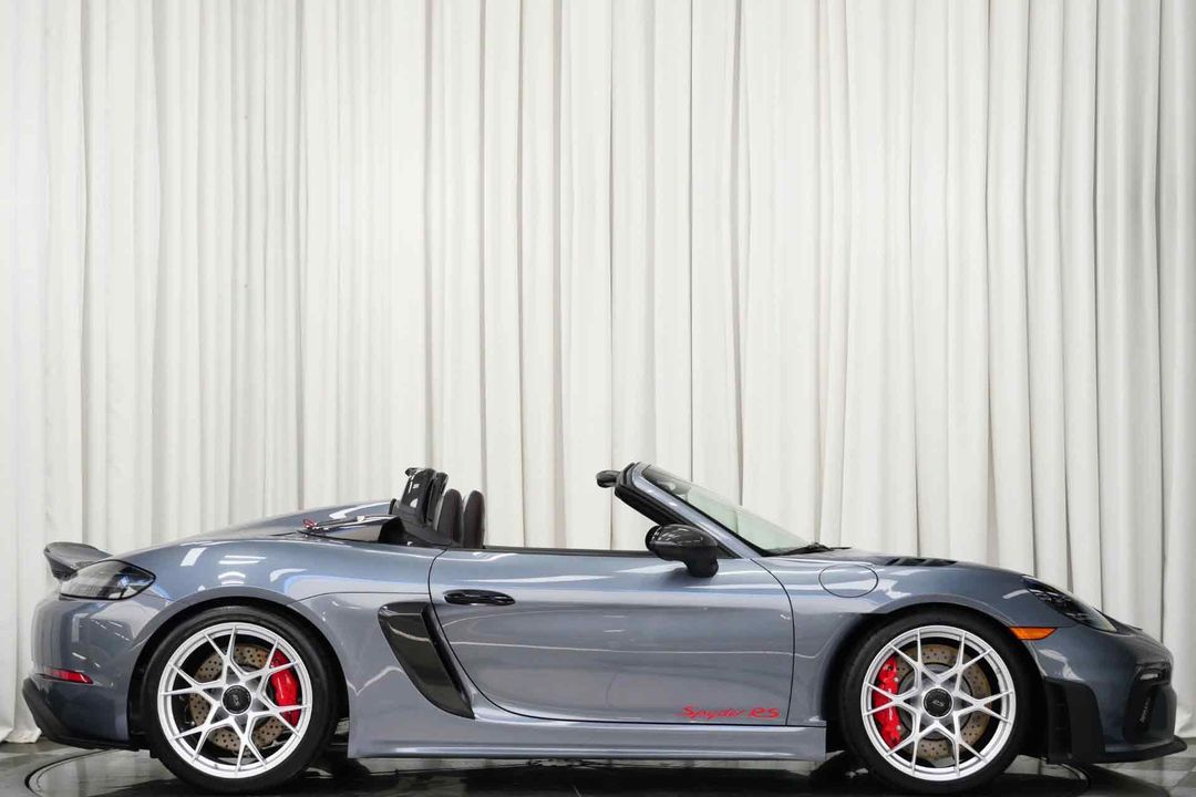 2025 Porsche 718