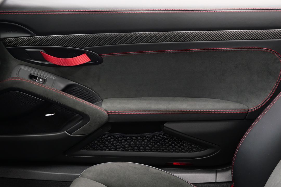 2025 Porsche 718