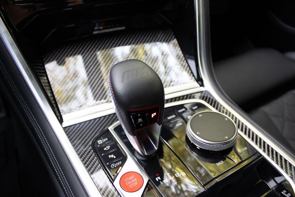 2024 BMW M8