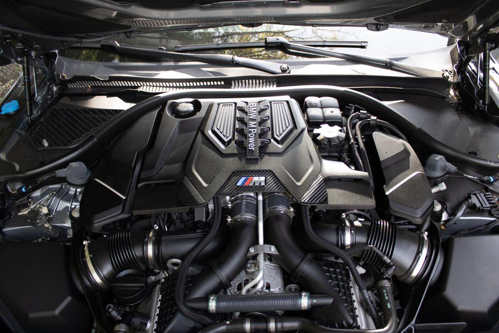 2024 BMW M8